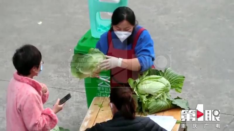 DƬ